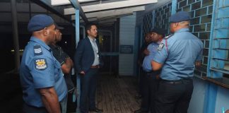 Minister Kramer pays night visit to NCD police stations